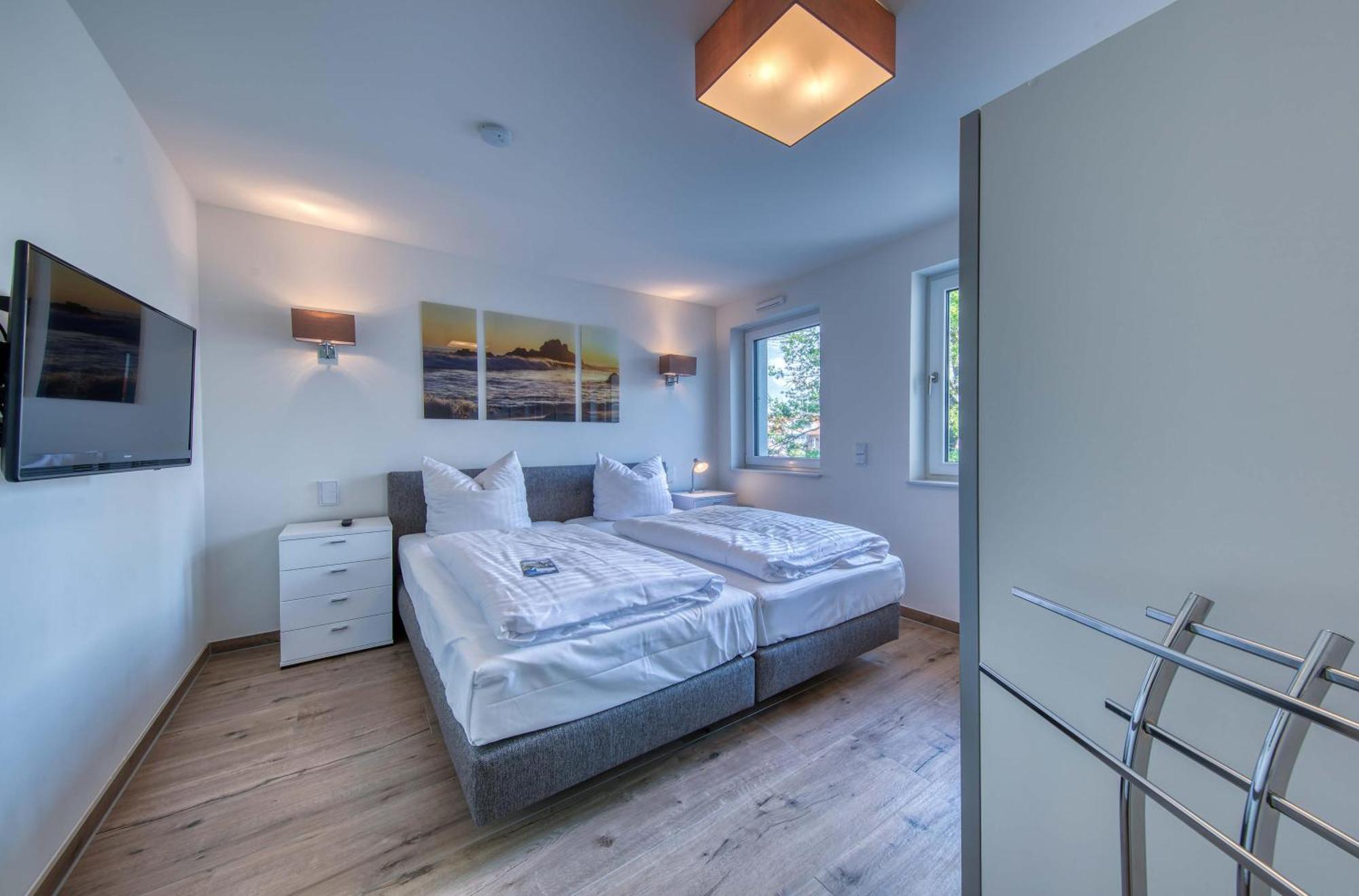 Mueritz Utkiek - Apartment Mit Seeblick & Balkon In Der Hafenresidenz วาเริน ภายนอก รูปภาพ